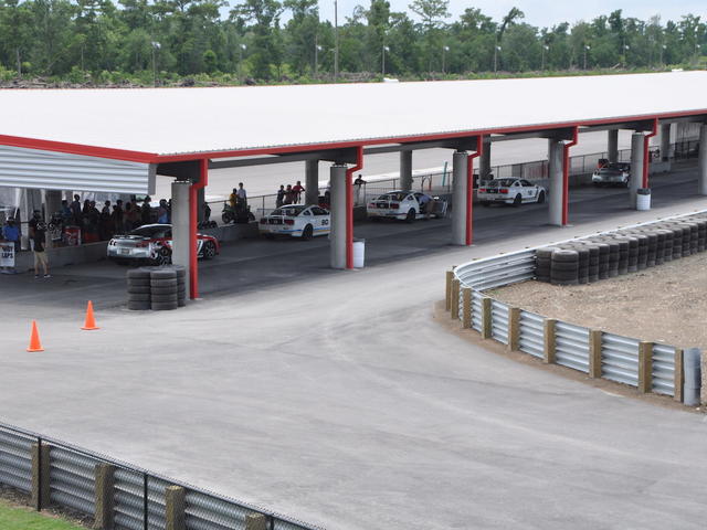 Covered Pit Lane at NOLA Motorsports Park Photo 2